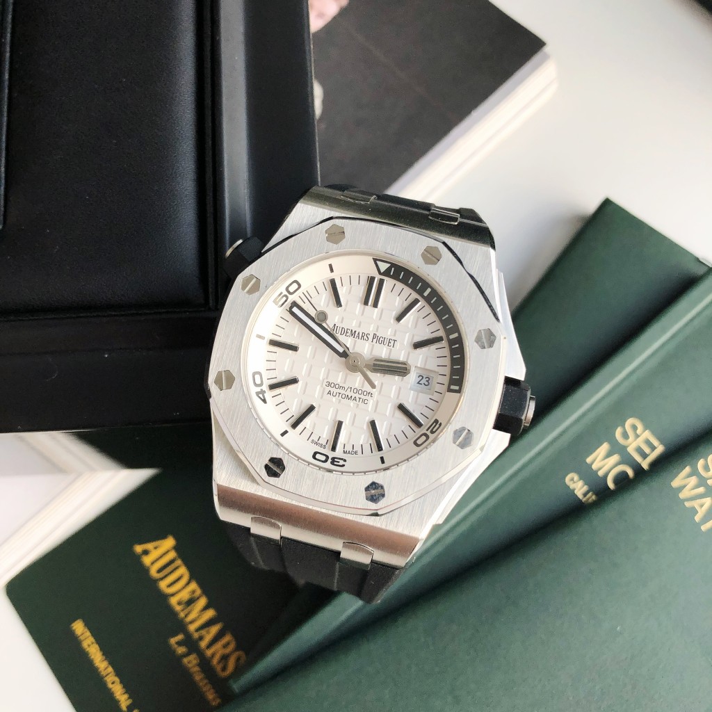 Audemars Piguet Royal Oak Offshore 15710ST.OO.A002CA.02